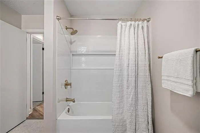 9136 Grant Ln — Photo 17