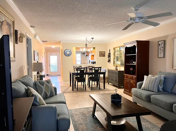 1561 NW 20th Avenue #104, Delray Beach, FL 33445