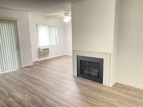 2nd image of 12746 Pacific Ave #6