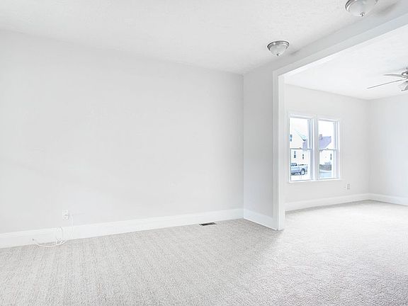 3rd image of 2038 Dowd Ave