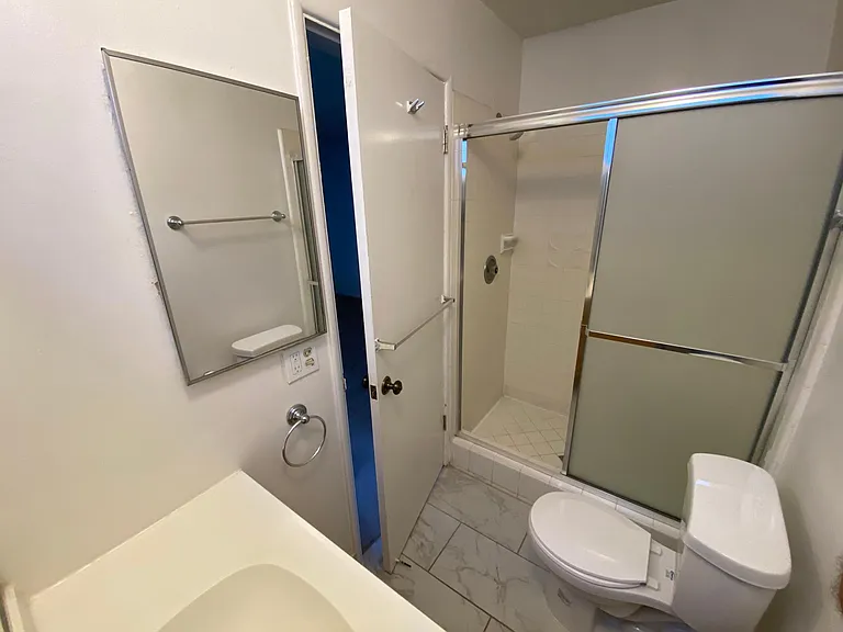 11911 Gorham Ave #6 — Photo 8