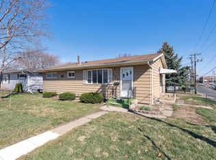 200 3rd St W, Waconia, MN 55387