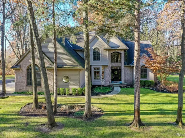 5150 N Milford Rd, Highland, MI 48356