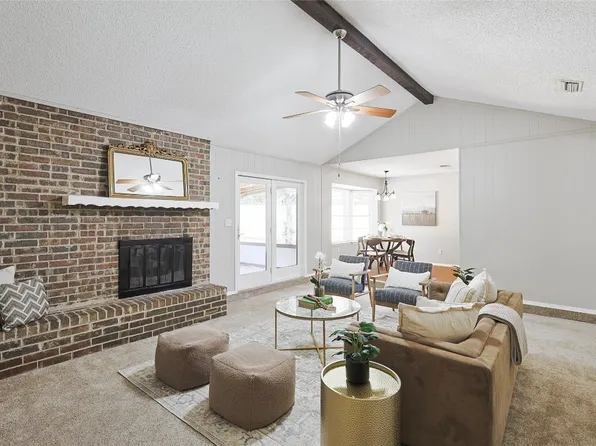 814 Rockwall Dr, Euless, TX 76039