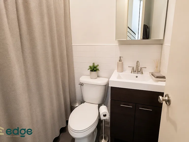 1358 De Kalb Ave #3R — Photo 6