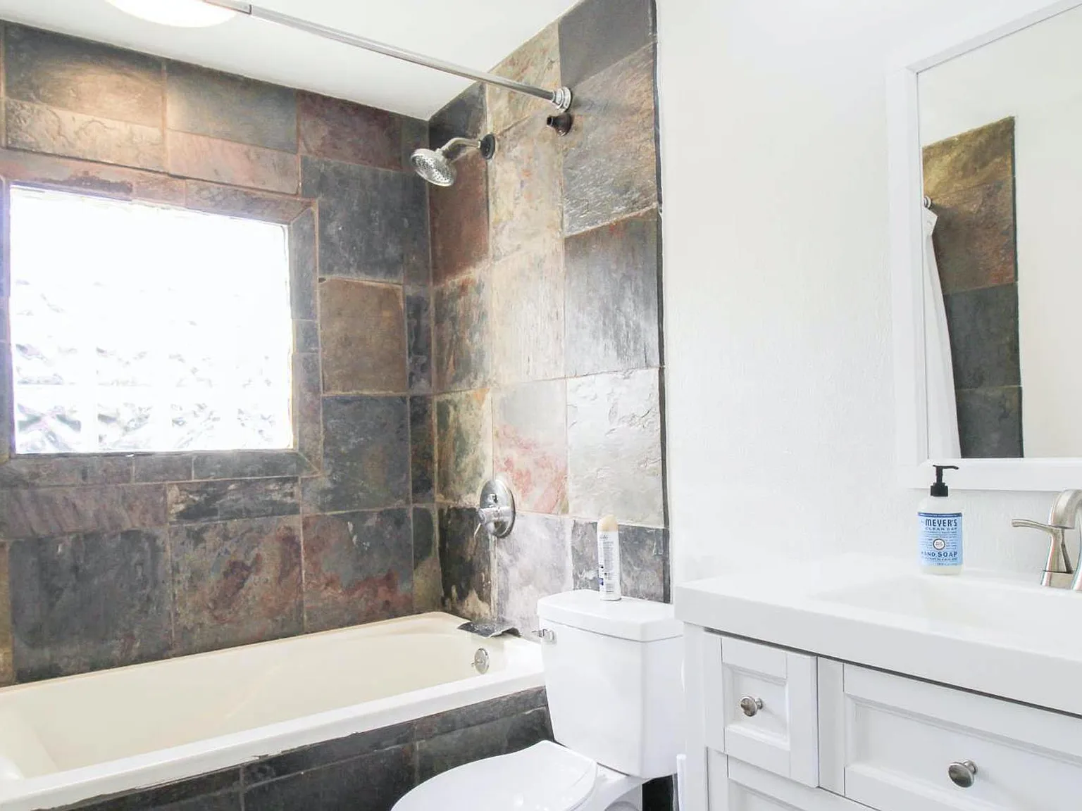 4 bed, 2.0 bath, 1659 sqft, $1,209 — Photo 3