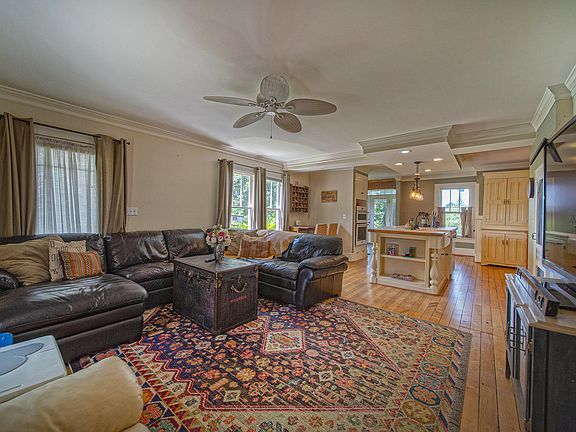 4th image of 1555 Bluewater Dr
