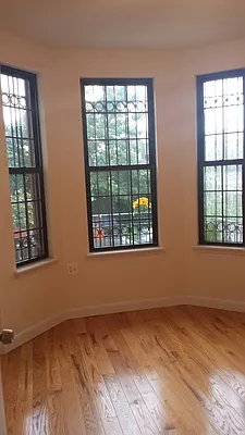 Rented by Astoria Realty | media 19