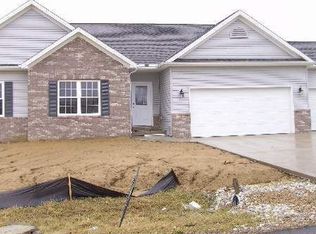 409 Somerset Dr, Metamora, IL 61548