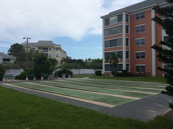 5th image of 1900 68th St N APT 107