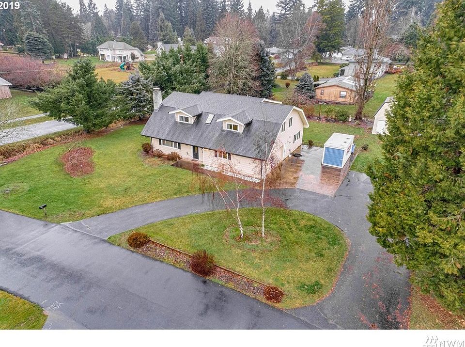 1st image of 11004 NE 181st Cir