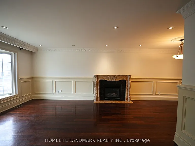 138 Newton Dr — Photo 6