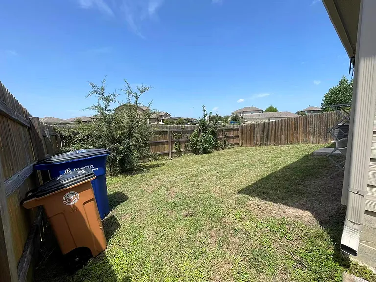 13910 Levy Ln — Photo 29
