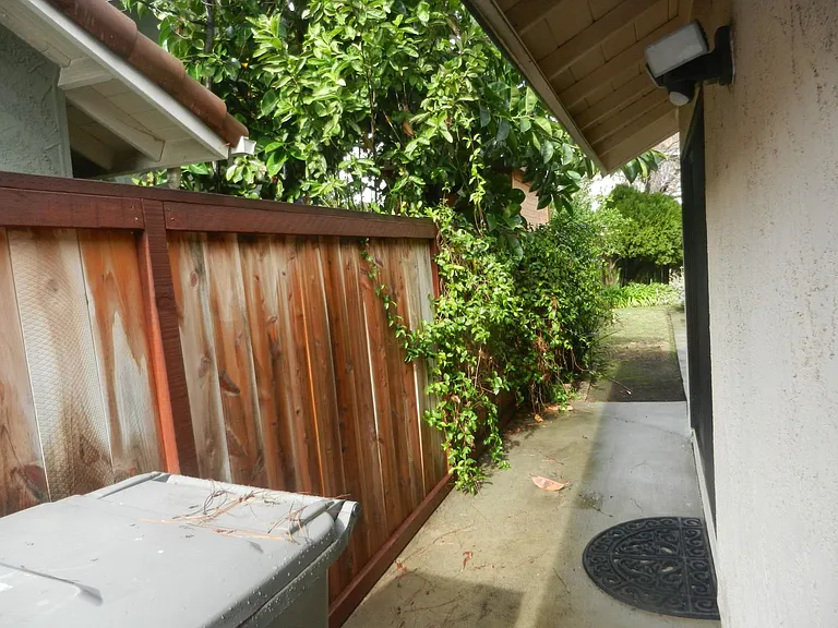 4473 Augusta Dr — Photo 30