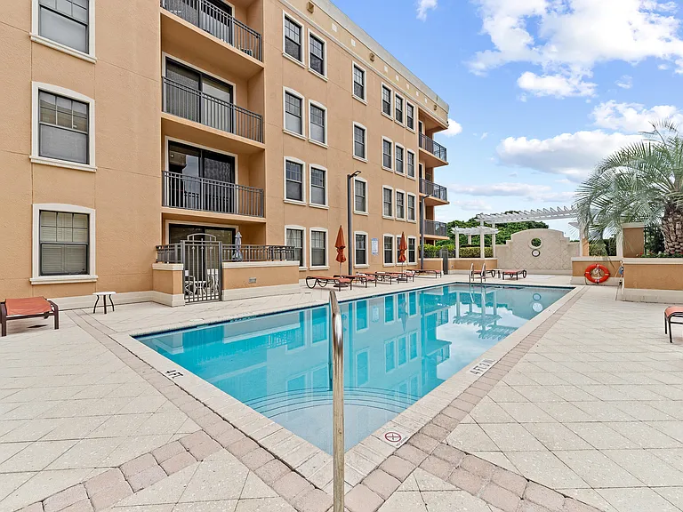 511 Lucerne Ave #315 — Photo 22