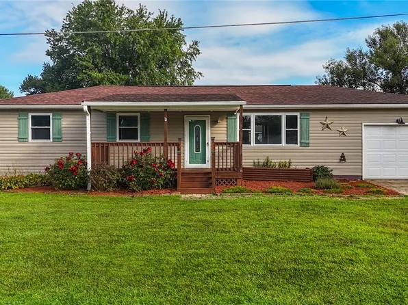 20 Suzanne St, Little Hocking, OH 45742