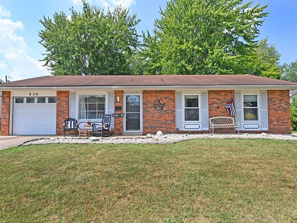 1st image of 939 Essex Dr
