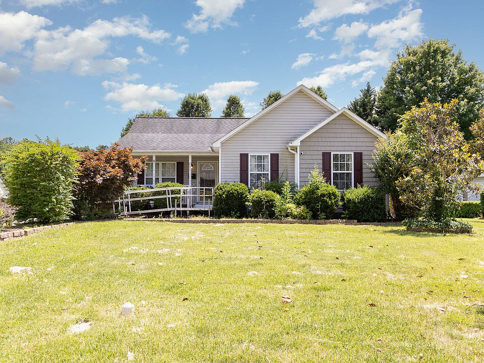 1st image of 212 E Drake Ln