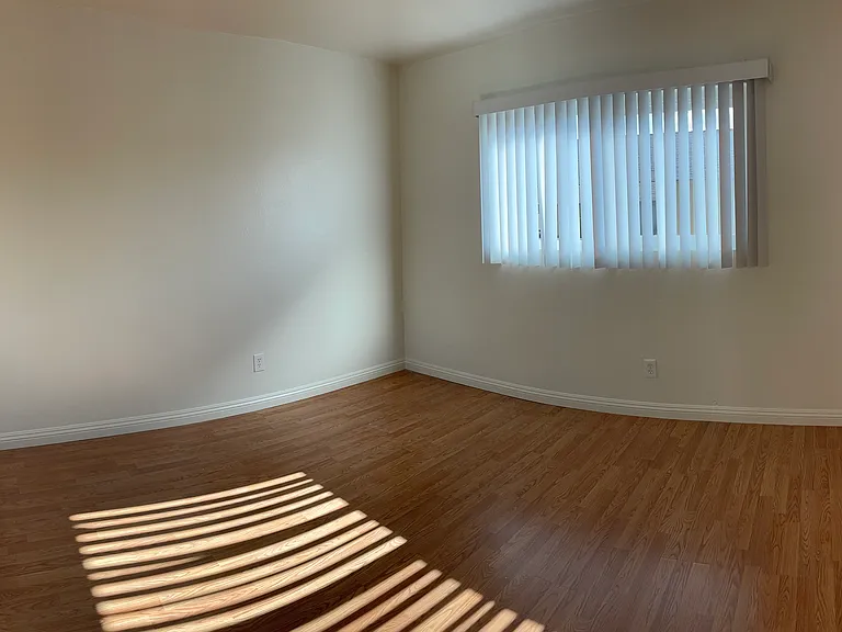 large window and all windows brand new