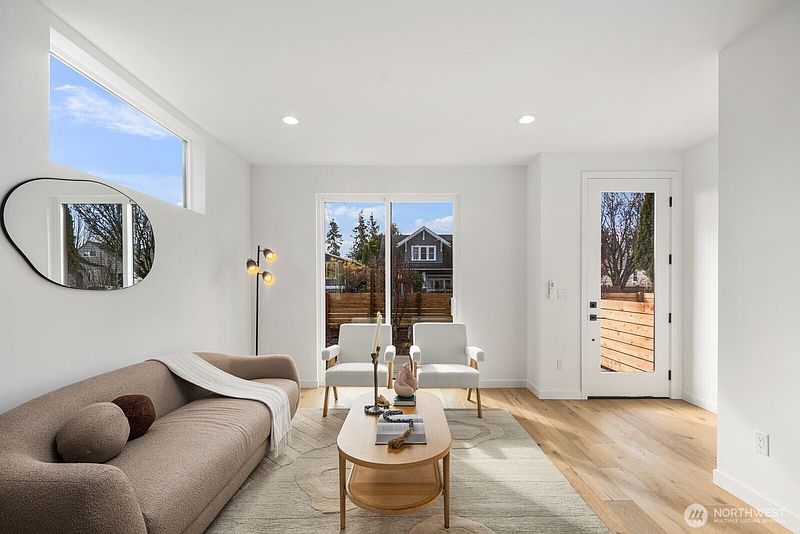 3rd image of 520 N 102nd Street