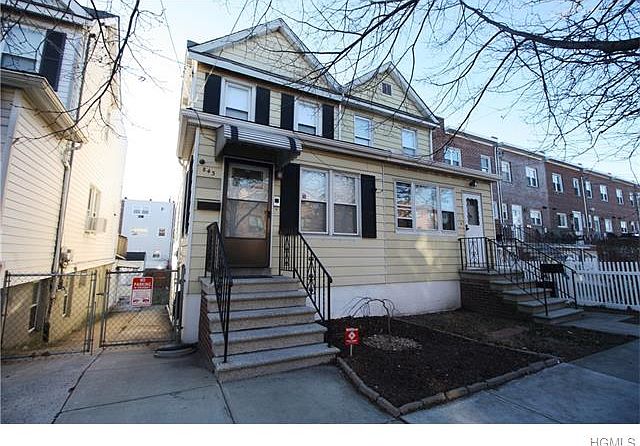 1st image of 843 Vincent Ave