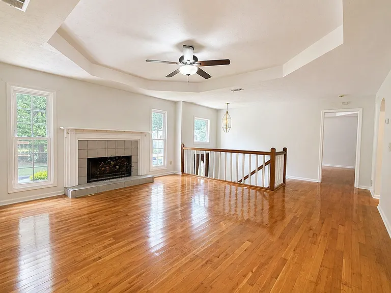 1325 Castle Royale Ct — Photo 2