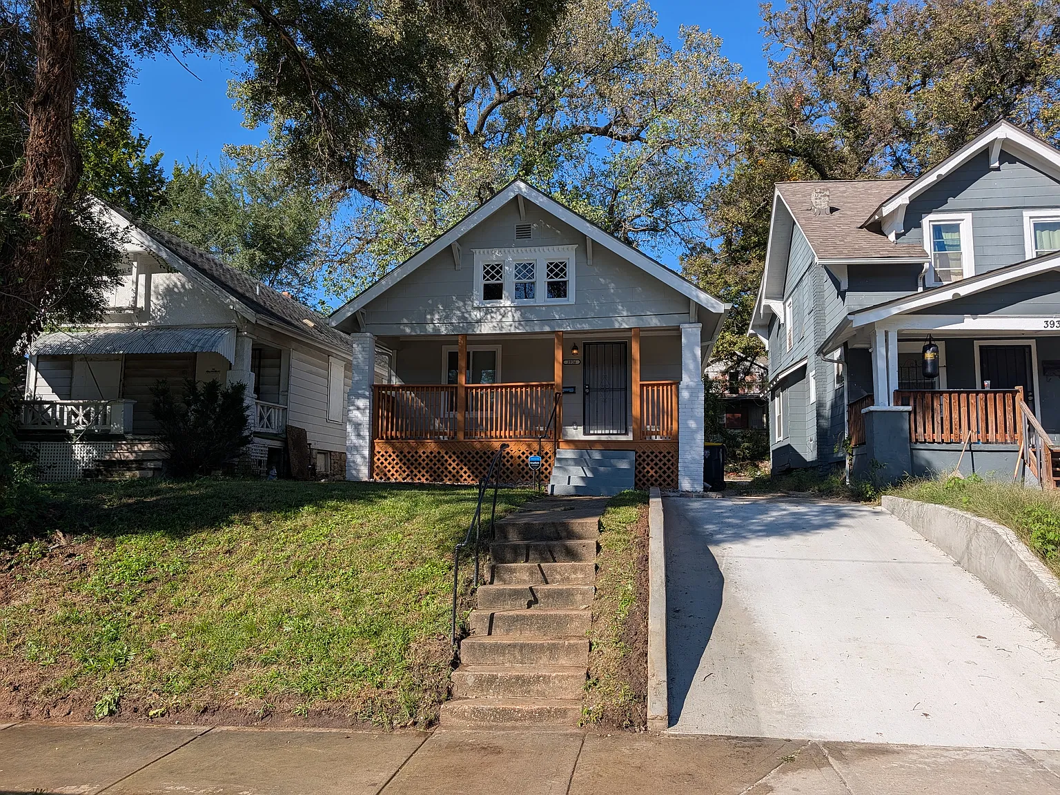 3 bed, 1078 sqft, $1,695 — Photo 2