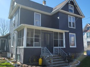 621 Freeman St, Genoa City, WI 53128