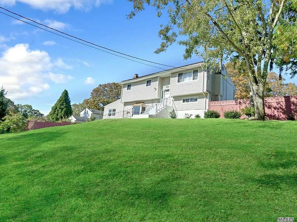 1st image of 343 Peconic St