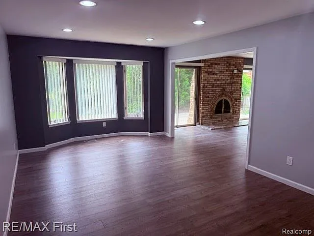 15012 Congress Dr — Photo 29