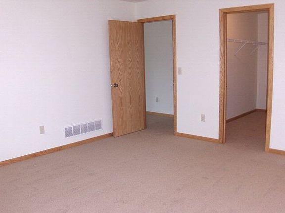 5th image of 129 Boughton Ave