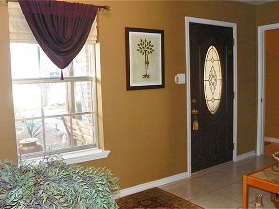 3rd image of 20 Spurwood Ct