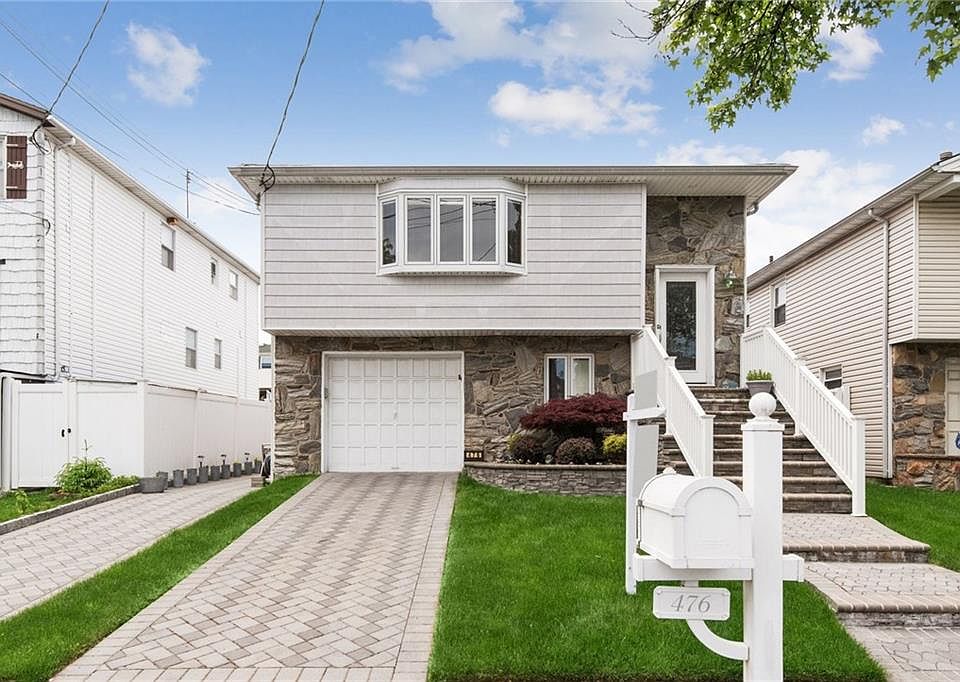 1st image of 476 Eltingville Blvd