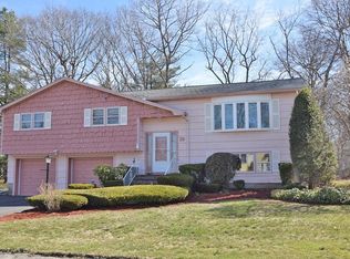 29 Hemlock Ter, Randolph, MA 02368