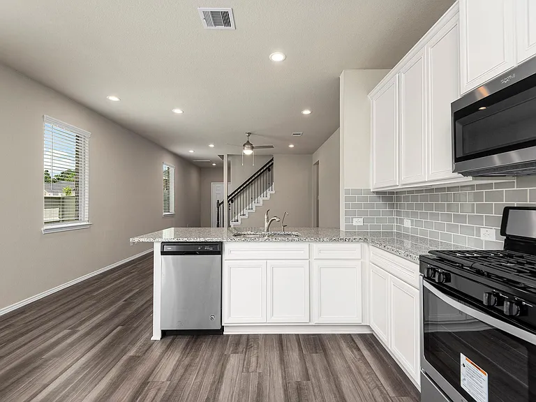 9278 Inland Leather Ln — Photo 7