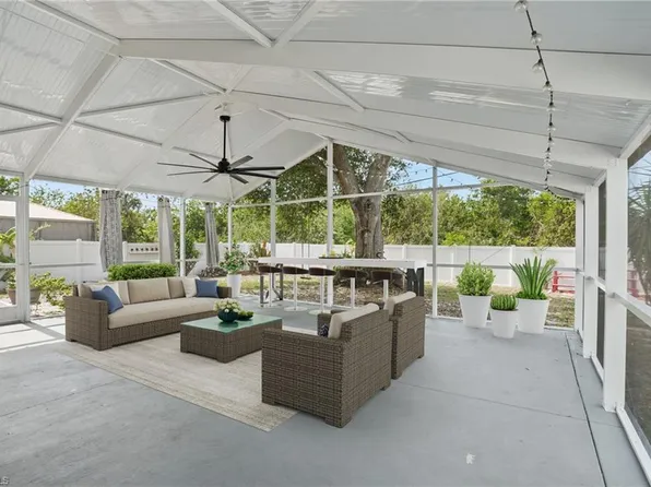 426 Chestnut Ave NW, PORT CHARLOTTE, FL 33952