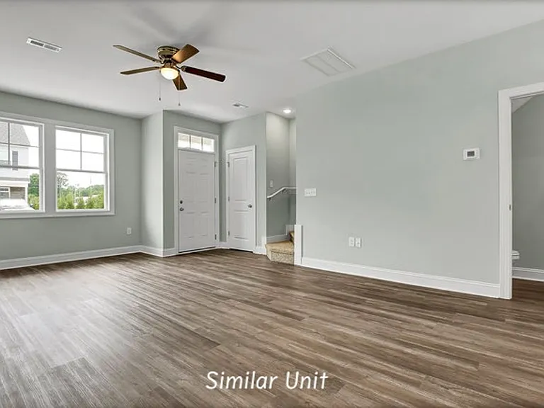 305 Starfish Ln — Photo 4
