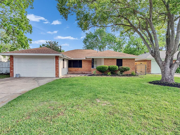 6026 Diamond Ct — Photo 1