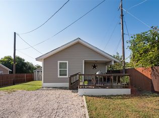 217 Porter Dr, Azle, TX 76020