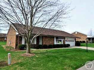 1045 Carson Ln, Springfield, OH 45503