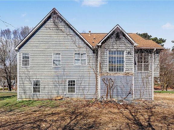 5th image of 5323 Moon Rd