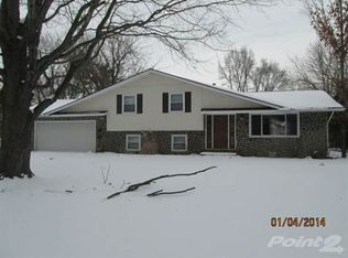 51888 Hedge Ln, Granger, IN