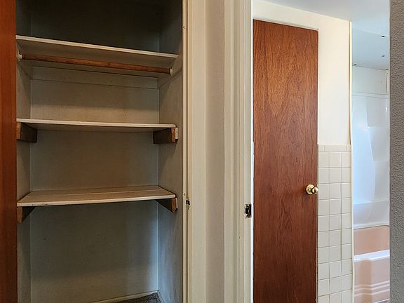 3rd image of 2913 8th St N #11412279