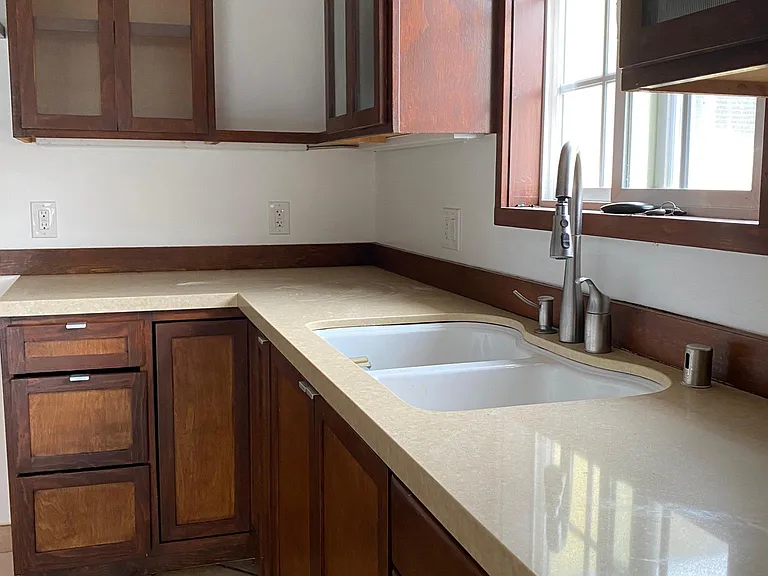 4541 Saint Elmo Dr — Photo 9
