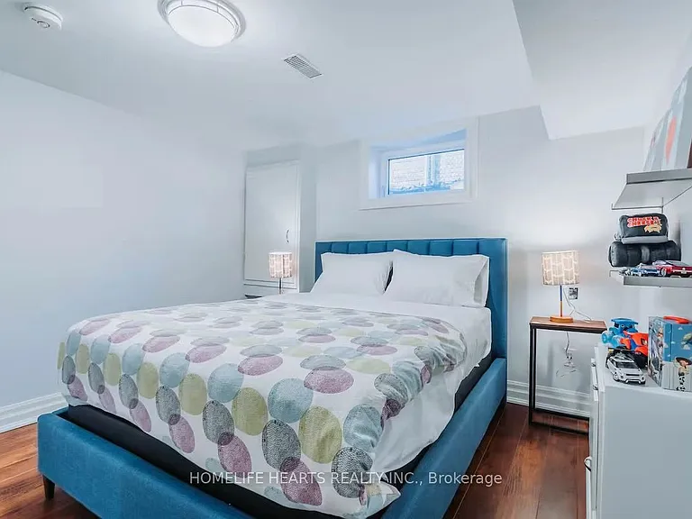 730 Drury Ln — Photo 23