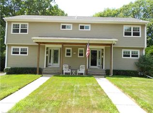 26 Regal Ct, Waterbury, CT 06705