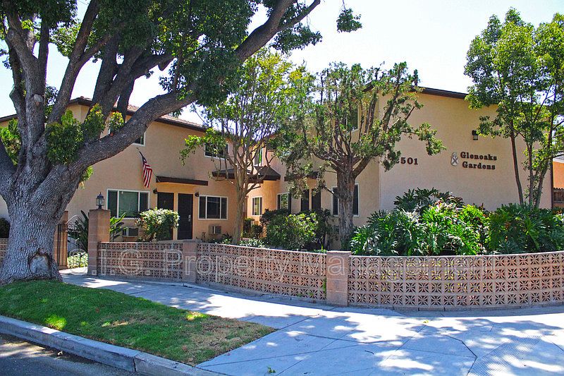1st image of 2501 N Glenoaks Blvd APT E