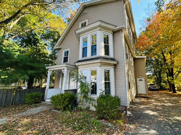 30 Groton St, Pepperell, MA