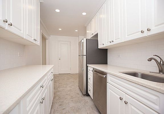 5th image of 210 W 101st St APT 4C