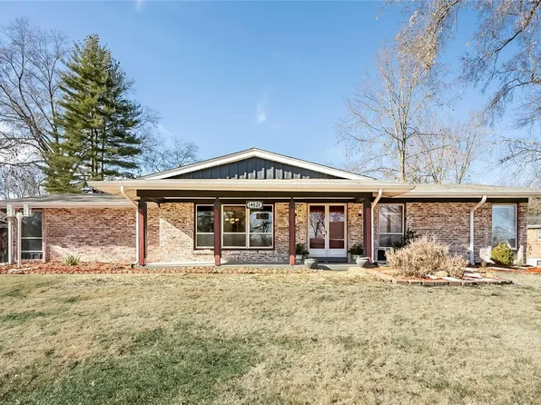 14020 Agusta Dr, Chesterfield, MO 63017